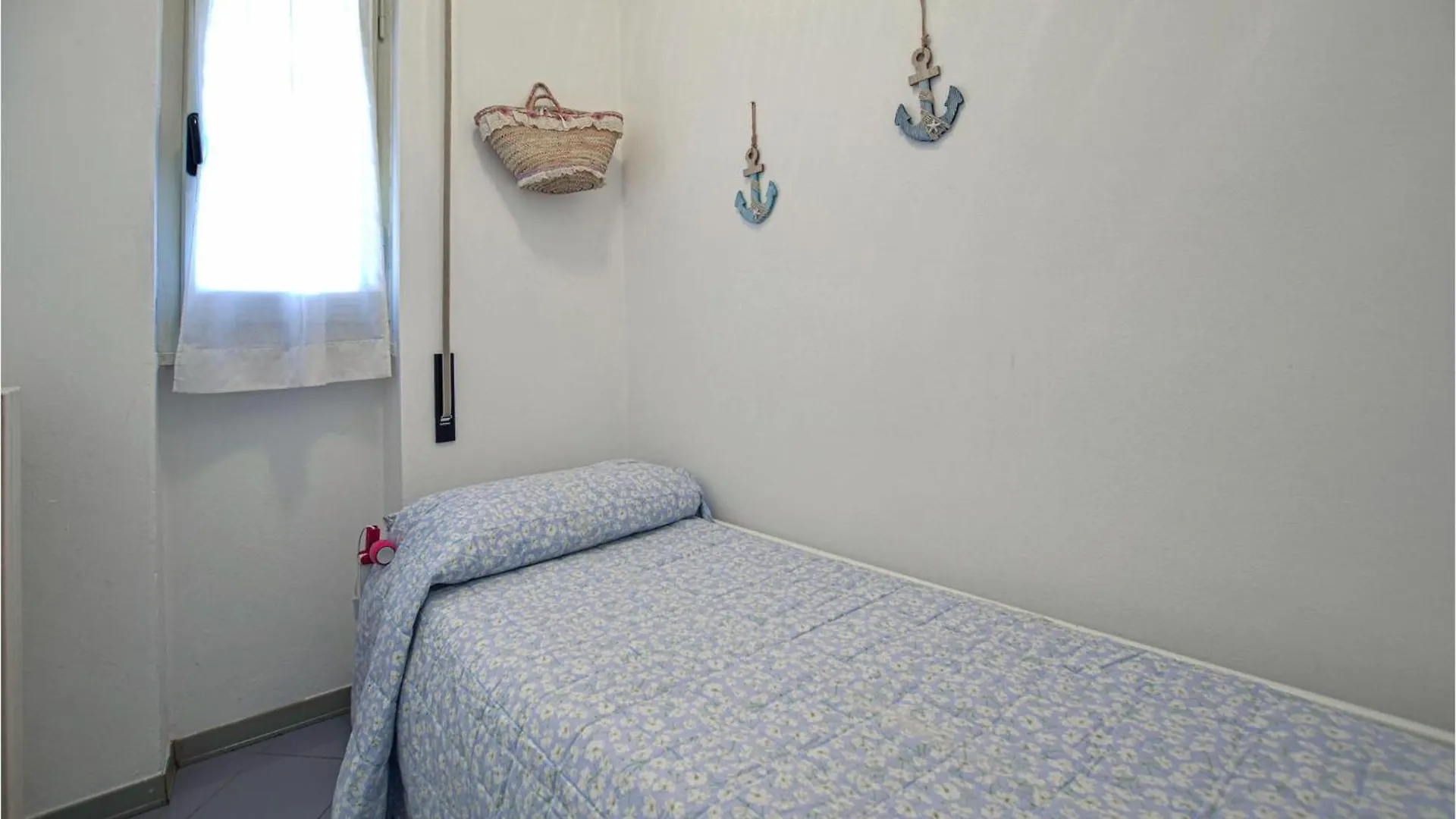 3 Bedroom Gorgeous Apartment In Lido Di Camaiore Italy